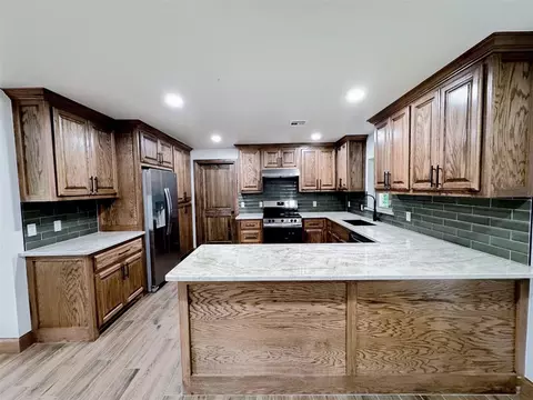 Kitchen - 29404 150th St, Wayne, OK 73095 photo 4 of 5