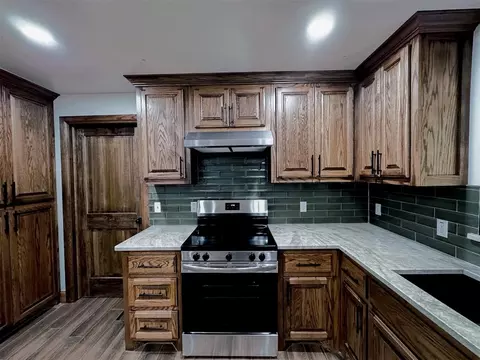 Kitchen - 29404 150th St, Wayne, OK 73095 photo 2 of 5