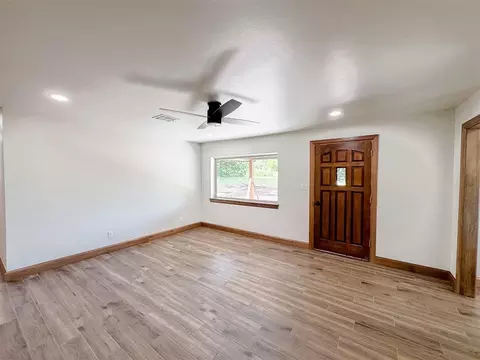 Living - 29404 150th St, Wayne, OK 73095 photo 5 of 6