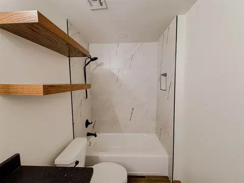 Bath - 29404 150th St, Wayne, OK 73095 photo 5 of 5