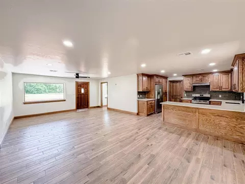 Living - 29404 150th St, Wayne, OK 73095 photo 3 of 6