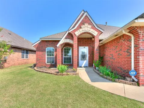 1612 Dorothy Dr, Moore, OK 73170 photo 3