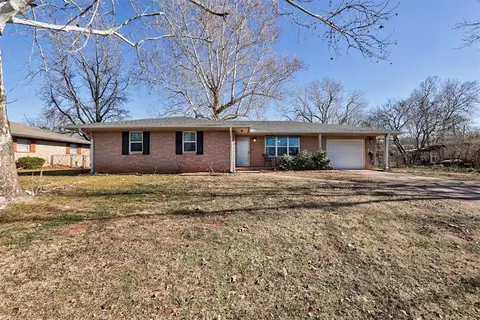 214 S Flynn Ave, Chandler, OK 74834