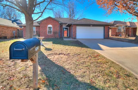 7920 NW 82nd St, Oklahoma City, OK 73132