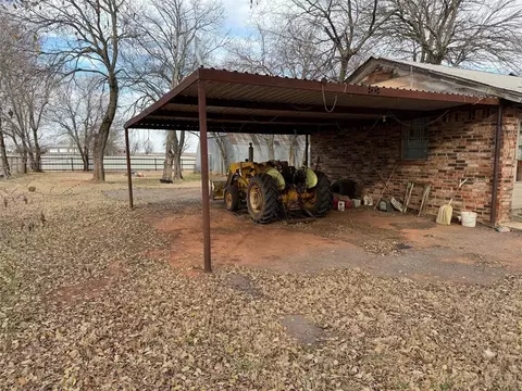 17 S Cemetery Rd, Tuttle, OK 73089 photo 32