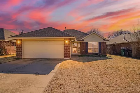 1936 NW 172nd St, Edmond, OK 73012