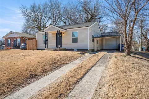 1020 S 14th St, Chickasha, OK 73018