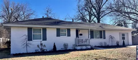 1510 Melrose Dr, Norman, OK 73069
