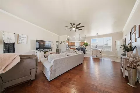 111 Westend Ct, Tuttle, OK 73089 photo 4