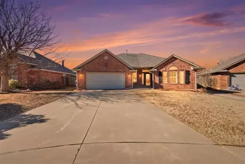111 Westend Ct, Tuttle, OK 73089