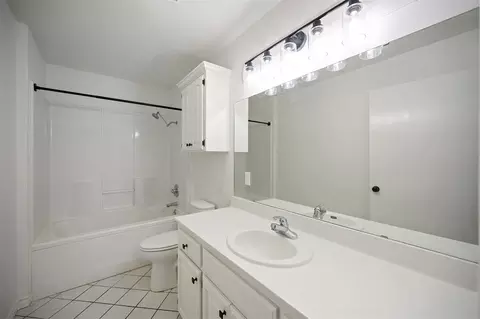 Bath - Undisclosed, Idabel, OK 74745 photo 1 of 5