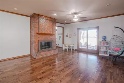 Living - 801 Ricks Trl, Edmond, OK 73012 photo 1 of 3