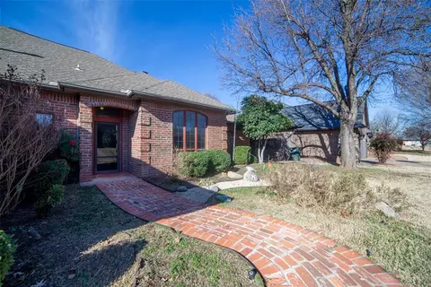 801 Ricks Trl, Edmond, OK 73012