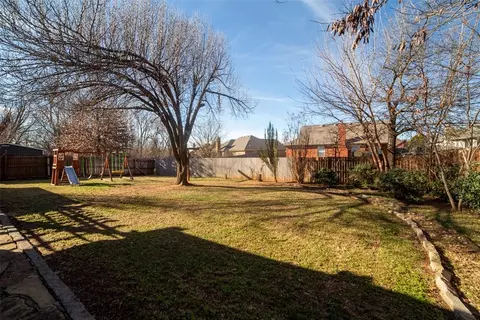 Exterior - 801 Ricks Trl, Edmond, OK 73012 photo 1 of 5