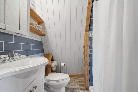 Bath - 425878 E 1169th Rd, Eufaula, OK 74432 photo 1 of 2