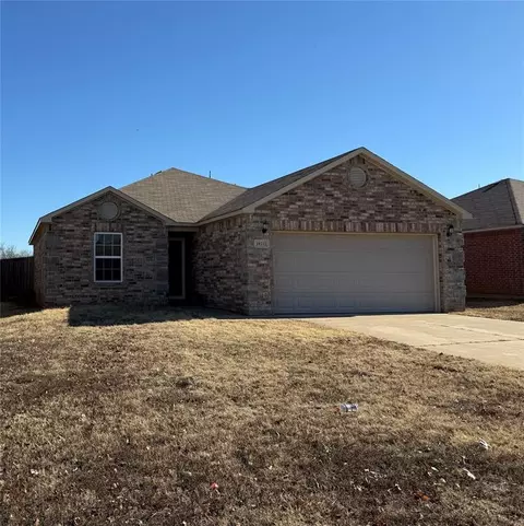 10212 Hidden Village Dr, Oklahoma City, OK 73120
