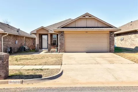 921 Switzerland Ave, Yukon, OK 73099