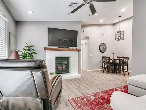 3003 River Oaks Dr #232, Norman, OK 73072