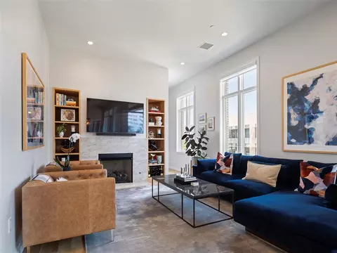 701 N Hudson Ave #404, Oklahoma City, OK 73102