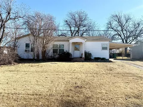 701 S Main St, Grandfield, OK 73546