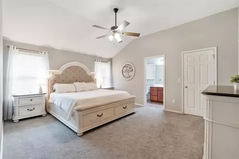 Bedroom - 1925 Olde School Rd, Edmond, OK 73012 photo 1 of 8