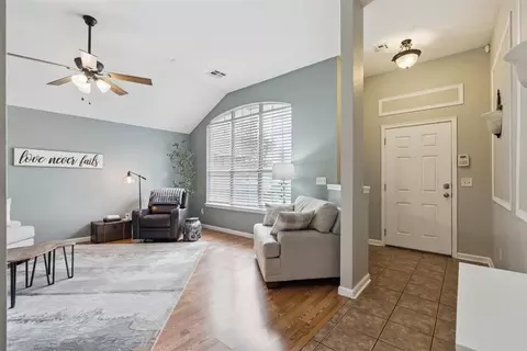Entry Way - 1925 Olde School Rd, Edmond, OK 73012 photo 1 of 2