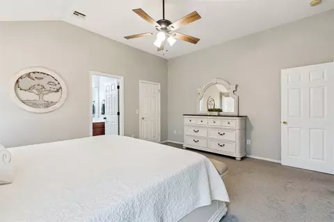 Bedroom - 1925 Olde School Rd, Edmond, OK 73012 photo 4 of 8