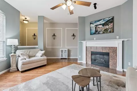 Living - 1925 Olde School Rd, Edmond, OK 73012 photo 5 of 6