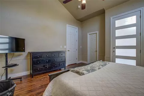 Bedroom - 1004 Reginald Dr, Norman, OK 73072 photo 5 of 6