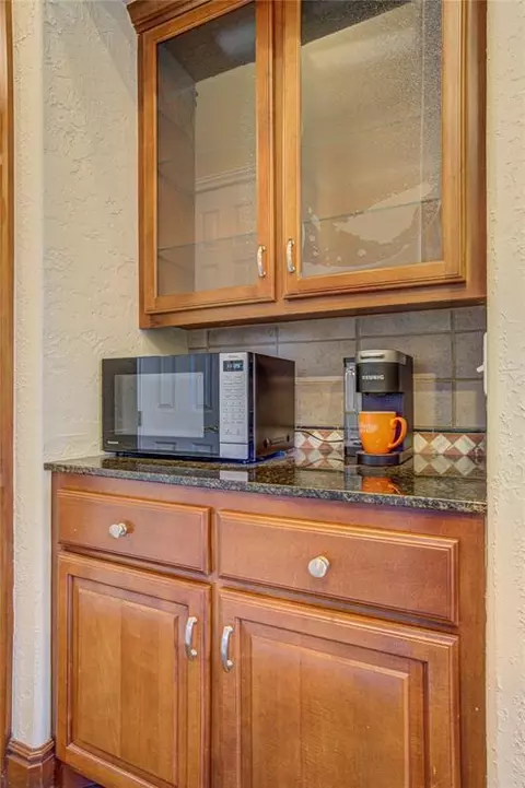 Kitchen - 1004 Reginald Dr, Norman, OK 73072 photo 9 of 9
