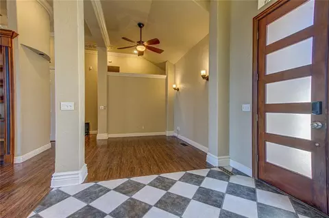 Entry Way - 1004 Reginald Dr, Norman, OK 73072 photo 2 of 4