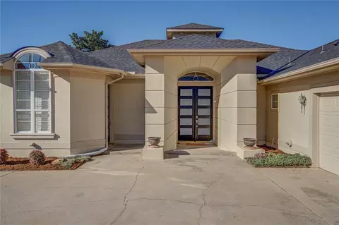 Exterior - 1004 Reginald Dr, Norman, OK 73072 photo 3 of 7