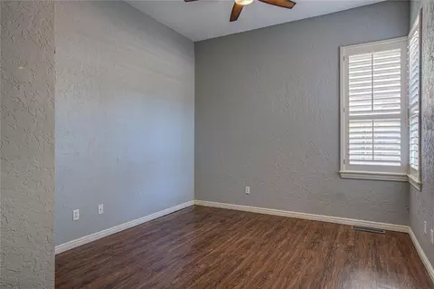 Bedroom - 1004 Reginald Dr, Norman, OK 73072 photo 1 of 6