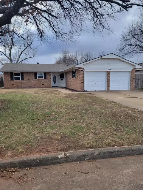 104 Burton Pl, Edmond, OK 73013