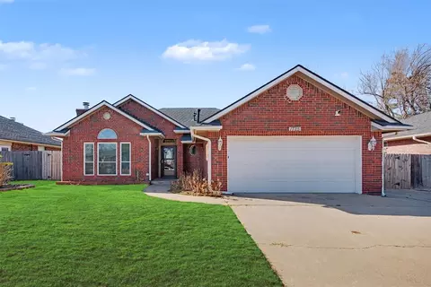 1725 Overland Trl, Choctaw, OK 73020
