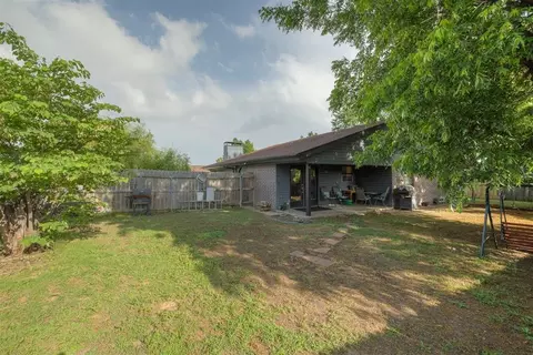 Exterior - 3501 Necia St, Moore, OK 73160 photo 3 of 3