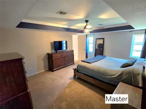 Bedroom - 605 Hayes St, Altus, OK 73521 photo 2 of 5