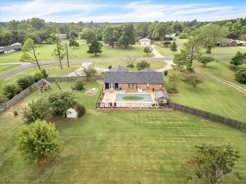 View/Area - 704 Cedar Springs Dr, Tuttle, OK 73089 photo 5 of 5