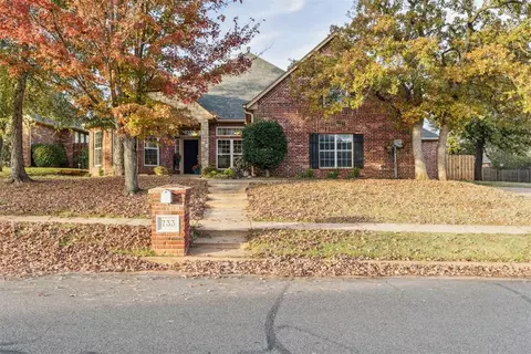 733 Riva Rdg, Edmond, OK 73025
