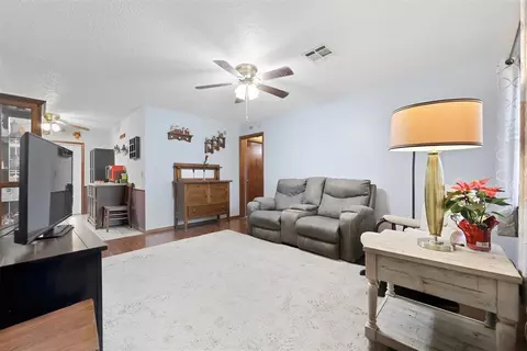 Living - 508 N Buchanan St, Crescent, OK 73028 photo 1 of 1