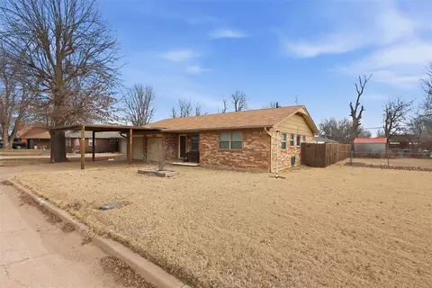 Other - 508 N Buchanan St, Crescent, OK 73028 photo 3 of 9