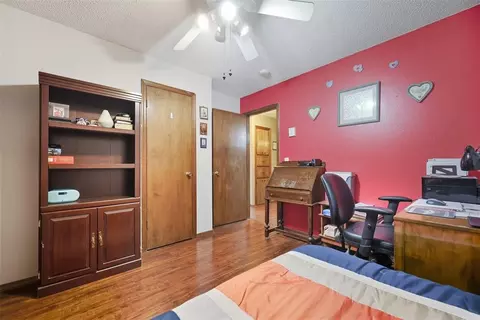 Bedroom - 508 N Buchanan St, Crescent, OK 73028 photo 4 of 5
