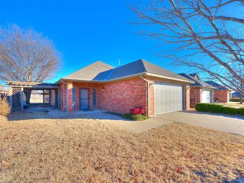 401 SE 10th St, Moore, OK 73160