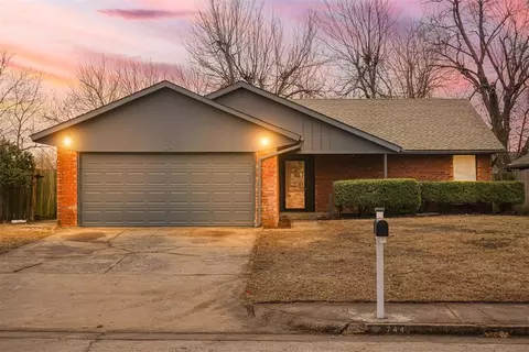 744 Mabel C Fry Blvd, Yukon, OK 73099