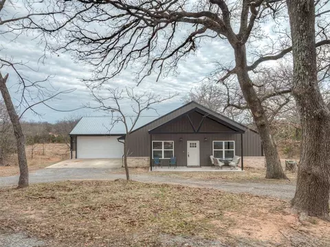 110 Longbranch Rd, Tecumseh, OK 74873