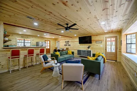 Living - 180 Johnboat Ln, Broken Bow, OK 74728 photo 1 of 7