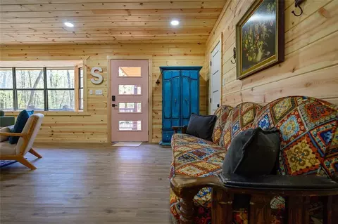 Entry Way - 180 Johnboat Ln, Broken Bow, OK 74728 photo 1 of 1