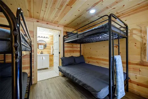 Bedroom - 180 Johnboat Ln, Broken Bow, OK 74728 photo 9 of 9