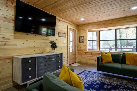 Living - 180 Johnboat Ln, Broken Bow, OK 74728 photo 6 of 7