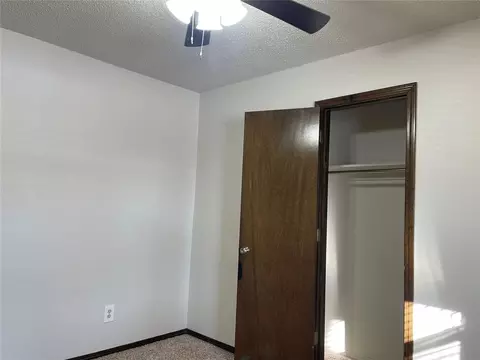 Bedroom - 19 Echo Ln, Harrah, OK 73045 photo 2 of 6